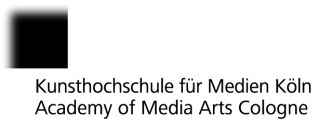 Schwarzes Quadrat als Logo der KHM, mit zwei scharfen und zwei unscharfen Kanten, wodurch ein kontrastreiches und zugleich verwaschen wirkendes Testbild entsteht.